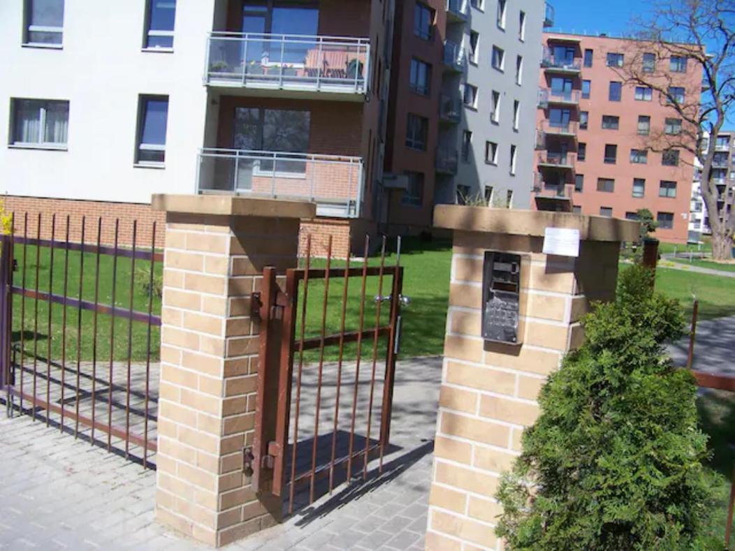 Close To Panorama Center Apartment Self Check-In Garage Free Vilnius Bagian luar foto